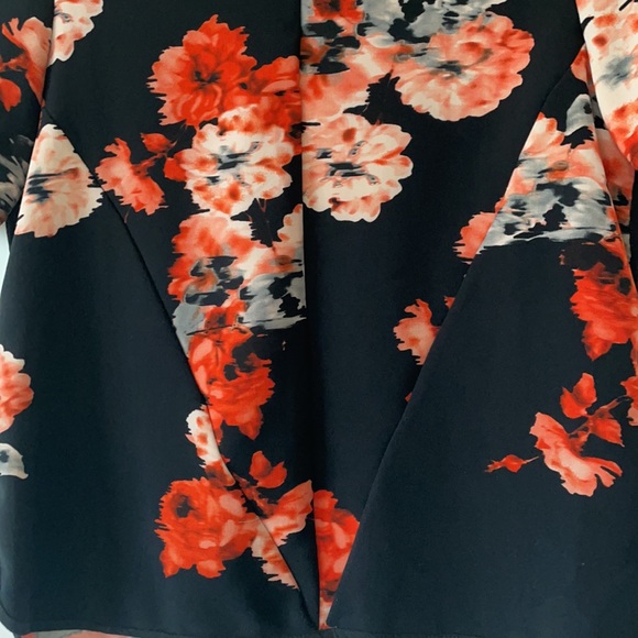 Vero Moda black and floral blouse tshirt - Picture 3 of 4